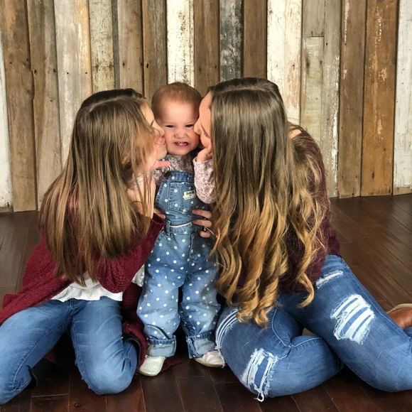 Meet your posher!!! - Picture 7 of 7